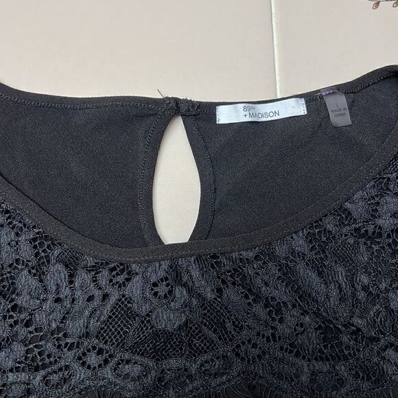 89th + Madison Blouse Size Large - Picture 4 of 7